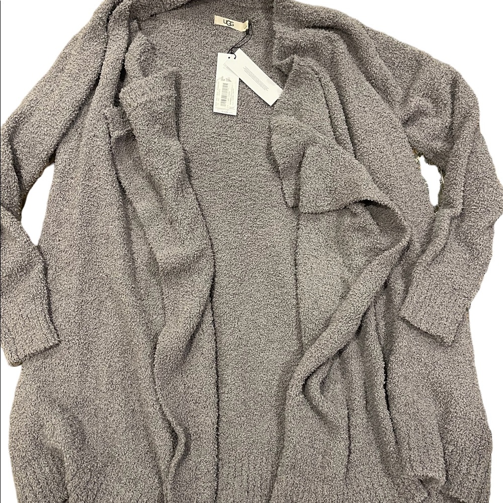 Ugg sweater size L NWT